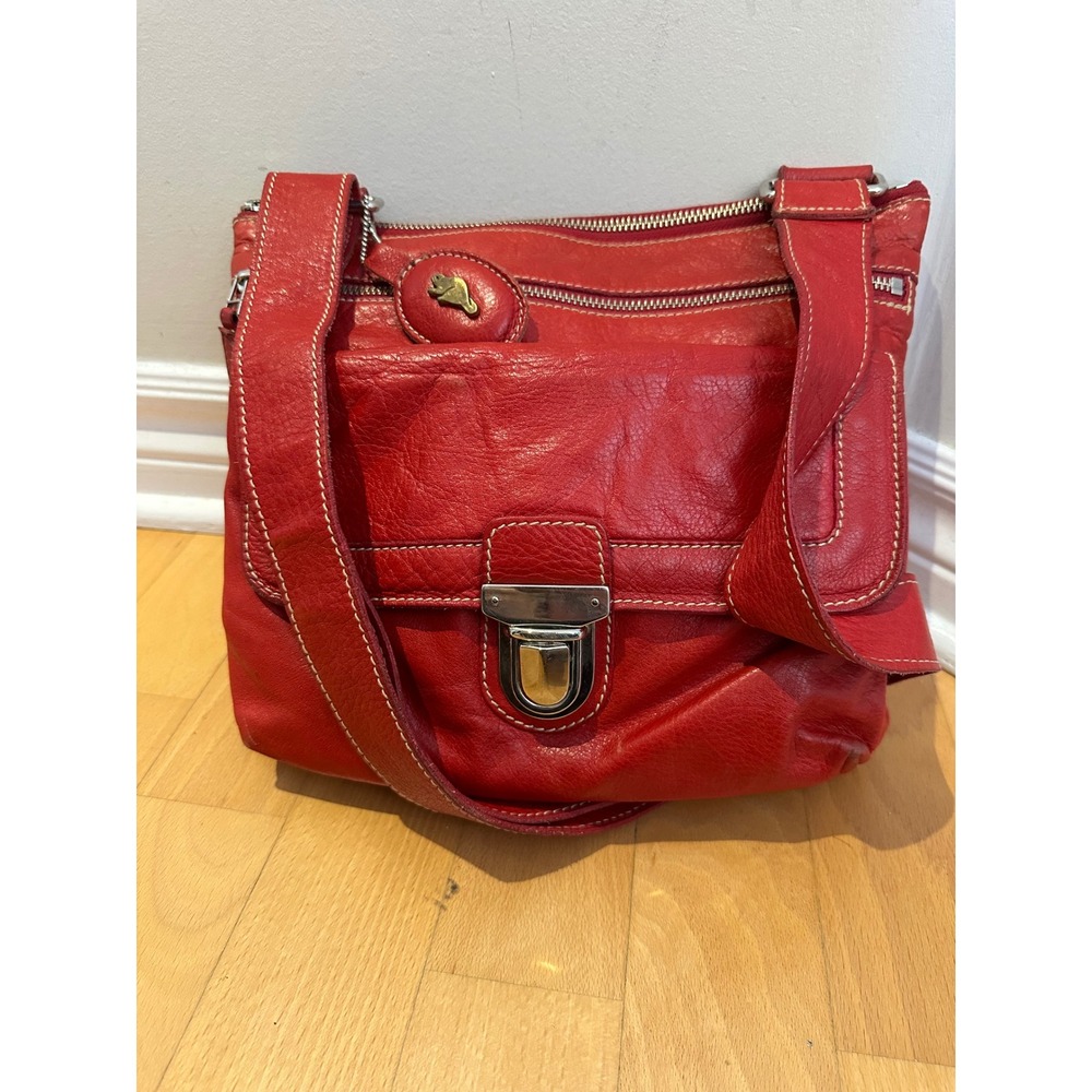 Roots Canada Red Pebbled Leather Crossbody Bag Edie Messenger Contrast Stitching